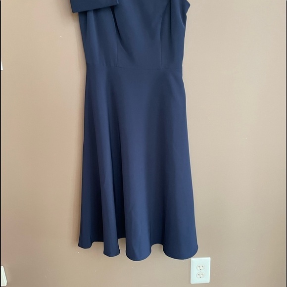 NWT Gal Meets Glam Celine One Shoulder Dress in Navy Size 00 - Picture 6 of 9
